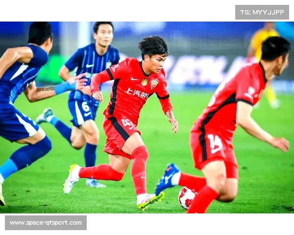 中超球员亮相足球电竞联赛 表演赛精彩纷呈 中超球员亮相足球电竞联赛 表演赛精彩纷呈